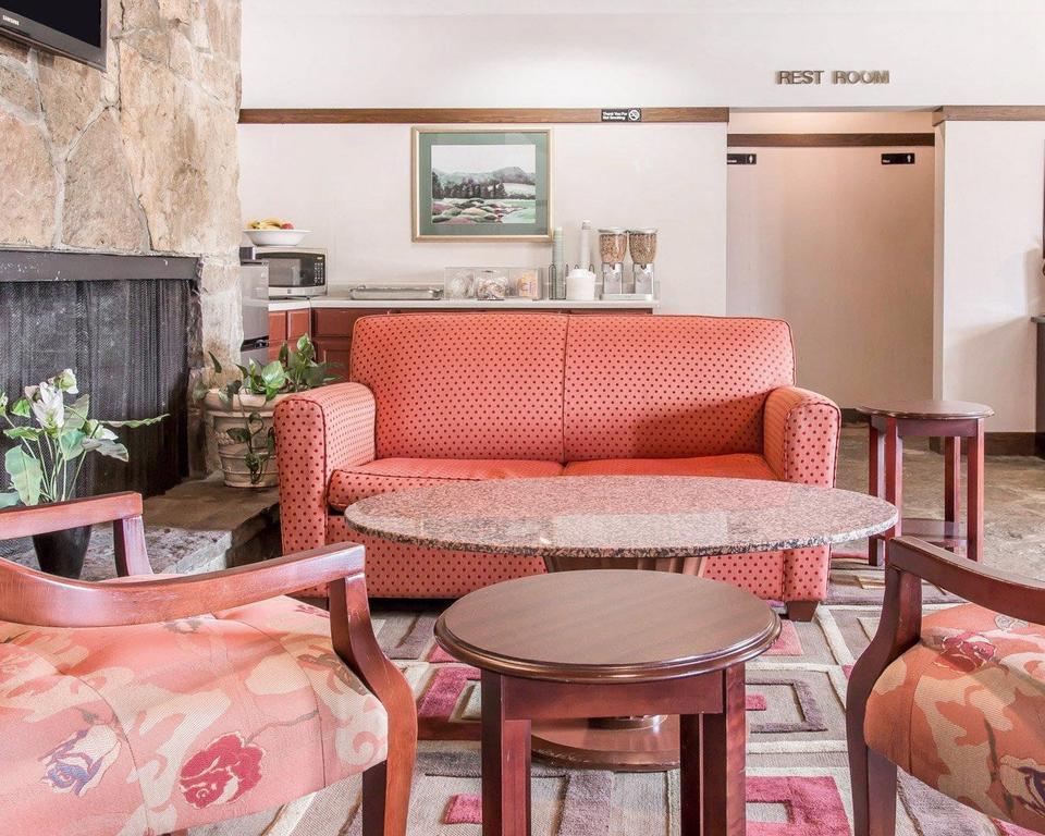 Econo Lodge Central 미들랜드 외부 사진